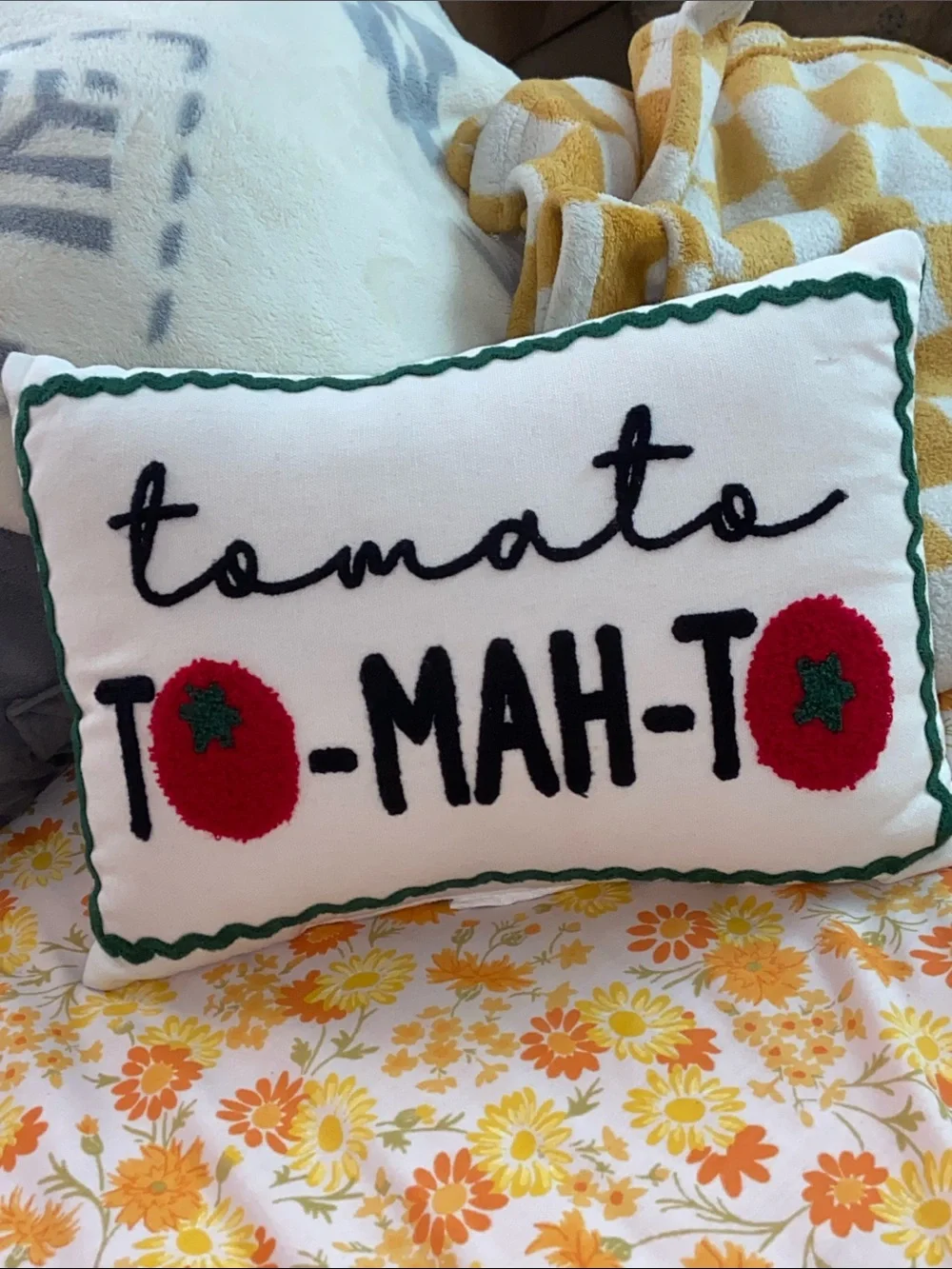 TOMATO TO-MAH-TO EMBROIDERED PILLOW Accent Throw Lumbar NWOT